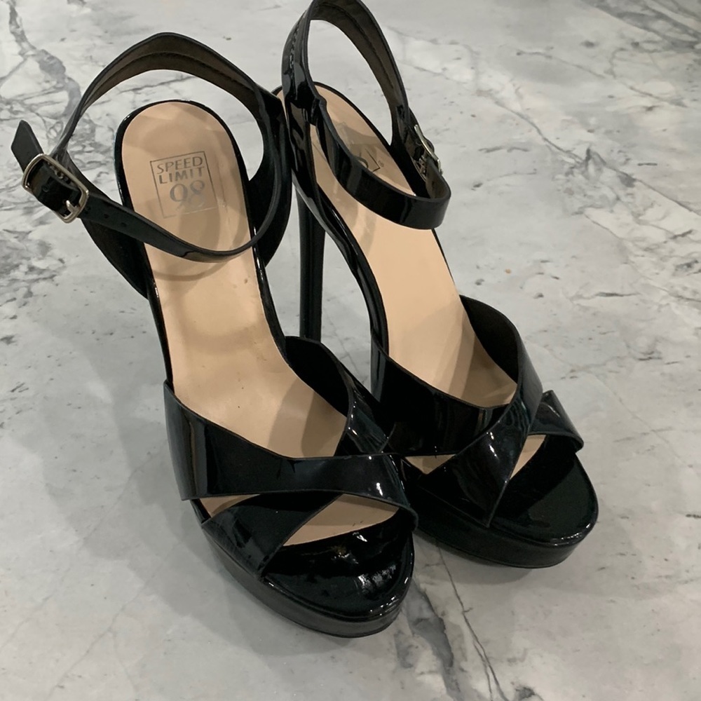 BLACK Vegan patent leather stiletto heels, size 8.5, like new condition